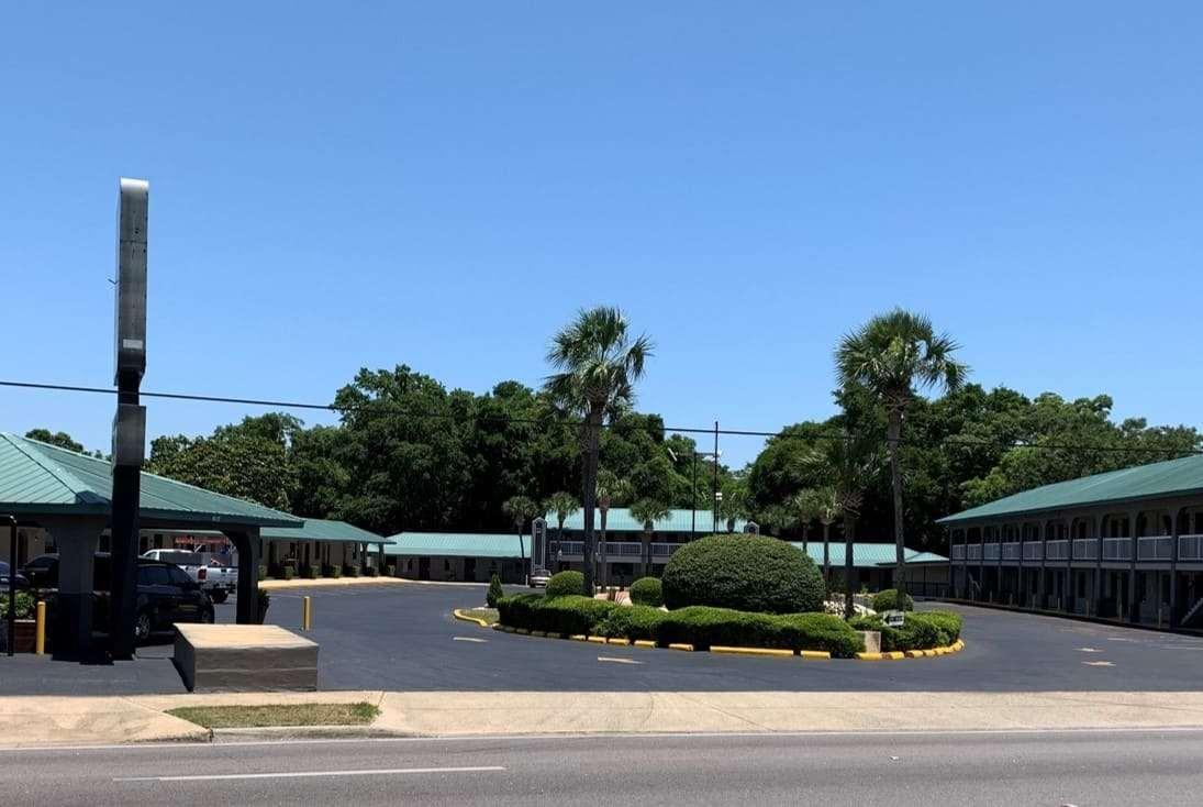 Motel Super 8 By Wyndham Pensacola Nas Area Beach Haven Exterior foto
